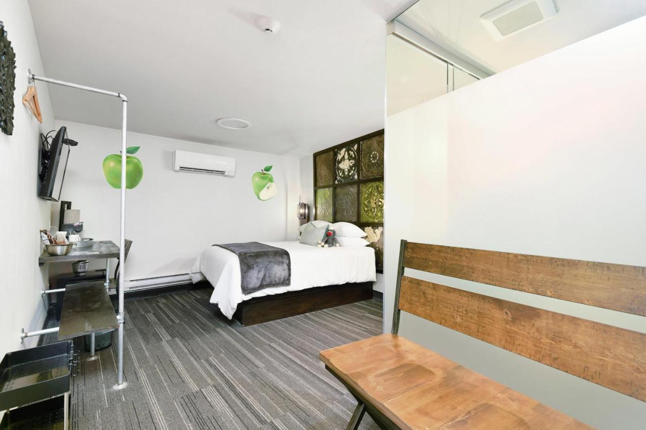 Heart & Hops Brewery Suites Kingsville Exteriör bild