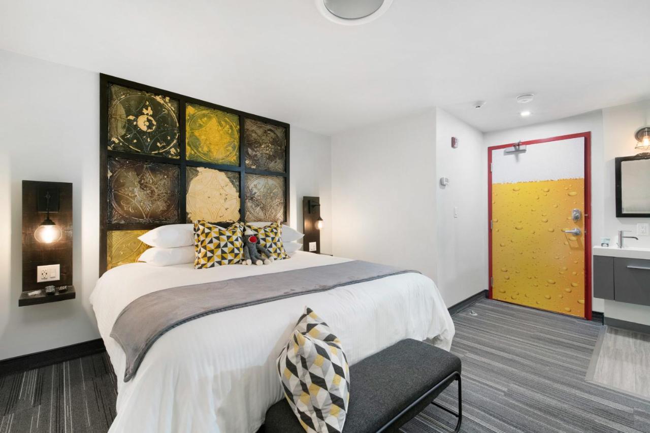 Heart & Hops Brewery Suites Kingsville Exteriör bild