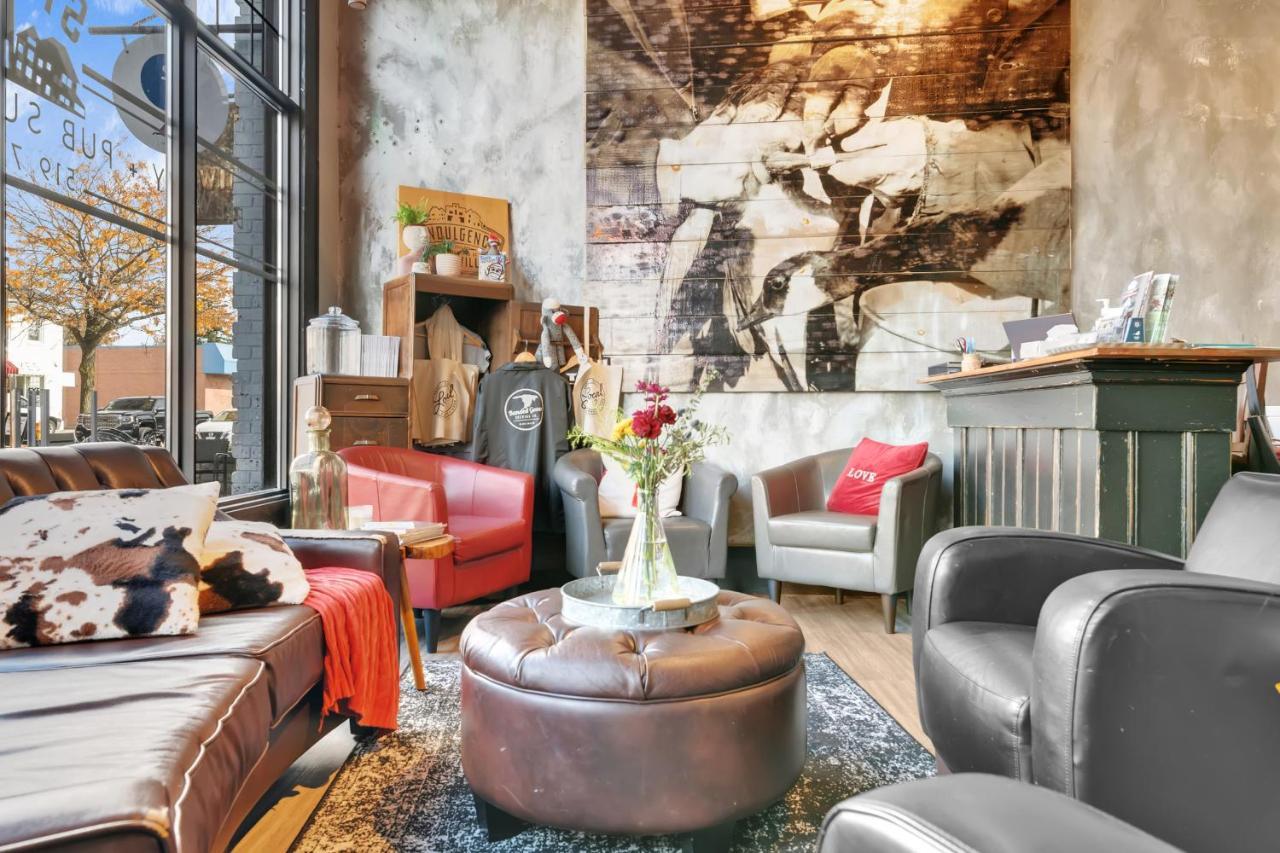 Heart & Hops Brewery Suites Kingsville Exteriör bild