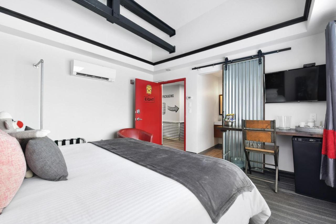 Heart & Hops Brewery Suites Kingsville Exteriör bild