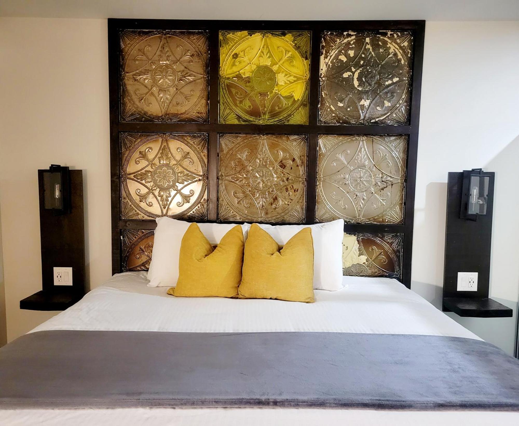 Heart & Hops Brewery Suites Kingsville Exteriör bild