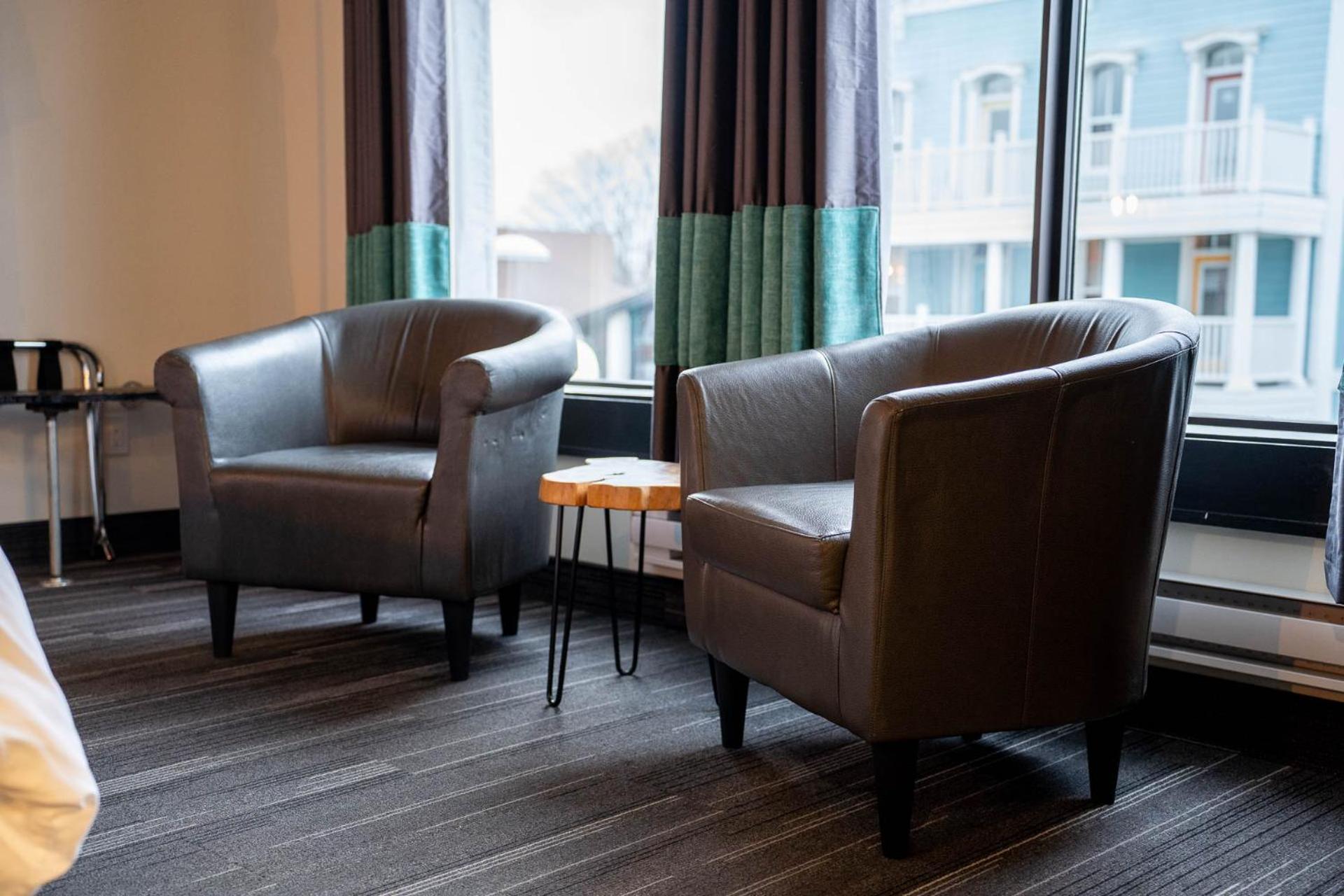 Heart & Hops Brewery Suites Kingsville Exteriör bild