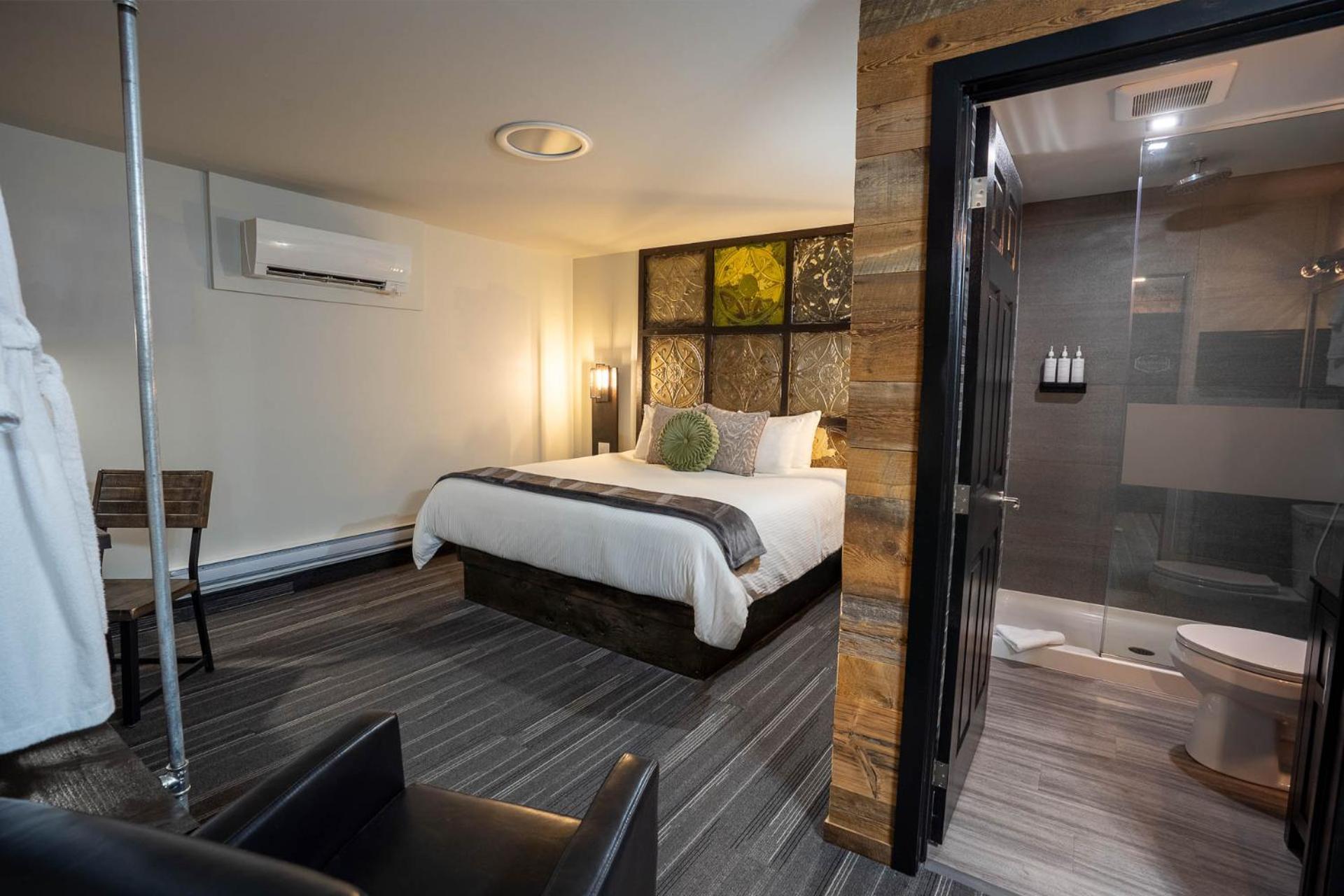 Heart & Hops Brewery Suites Kingsville Exteriör bild